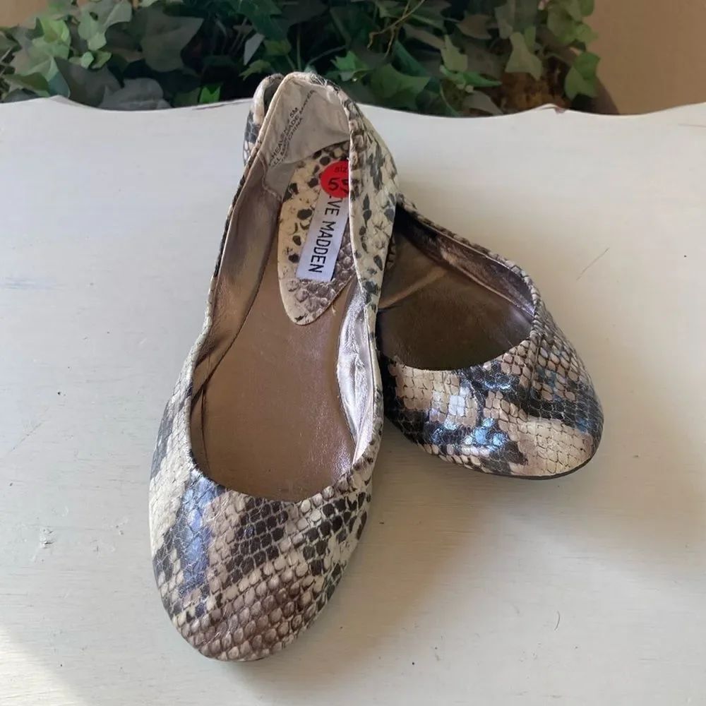 Steve Madden Python Heaven Slip-On Ballet Flats Size 5.5 EUC Never Worn